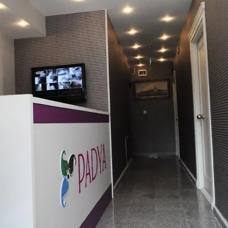 Molton Kabatas Hotell