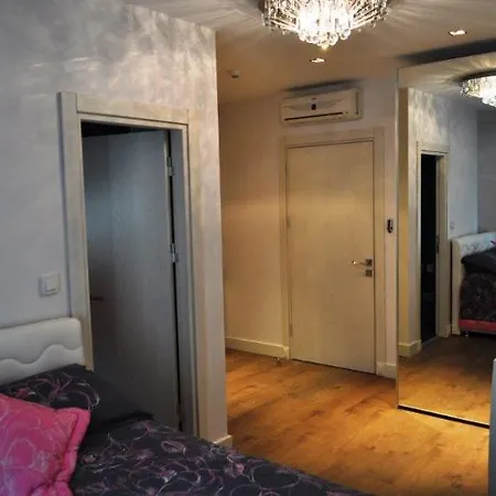 Molton Kabatas Hotell 3*